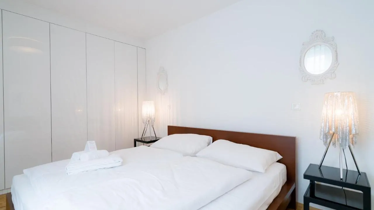 Vienna Residence | Rent Now From 1 Week: Furnished 1 Bedroom Apartment In 1020 Wien 0*,  Österreich
