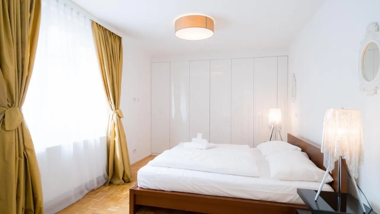 Vienna Residence | Rent Now From 1 Week: Furnished 1 Bedroom Apartment In 1020 Wien 0*,  Österreich